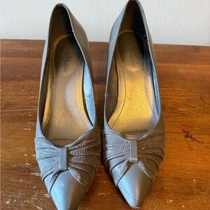 Kelly & Katie Gray Heels with Sophisticated Design